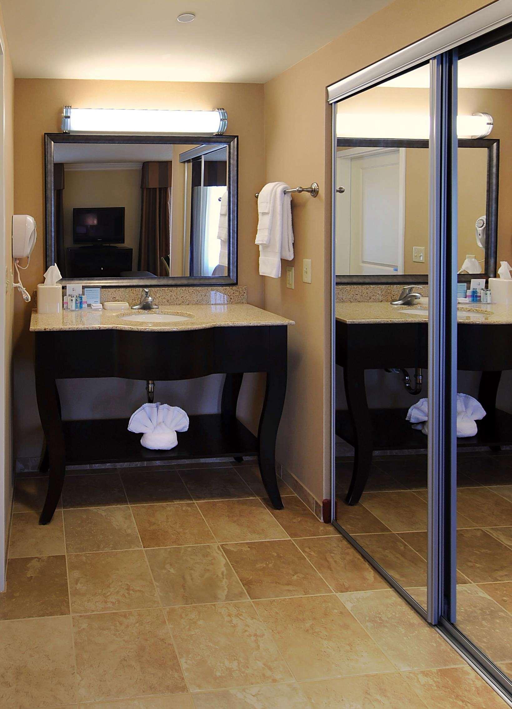 Hampton Inn & Suites Scottsboro Pokoj fotografie